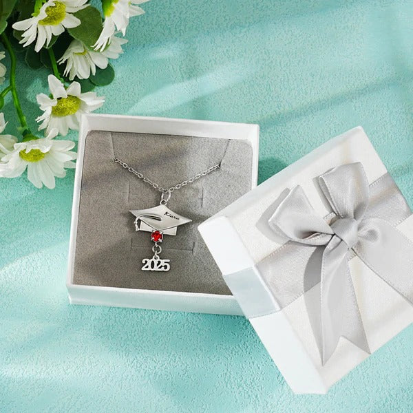 HenryCustoms Personalized Graduation Cap Necklace